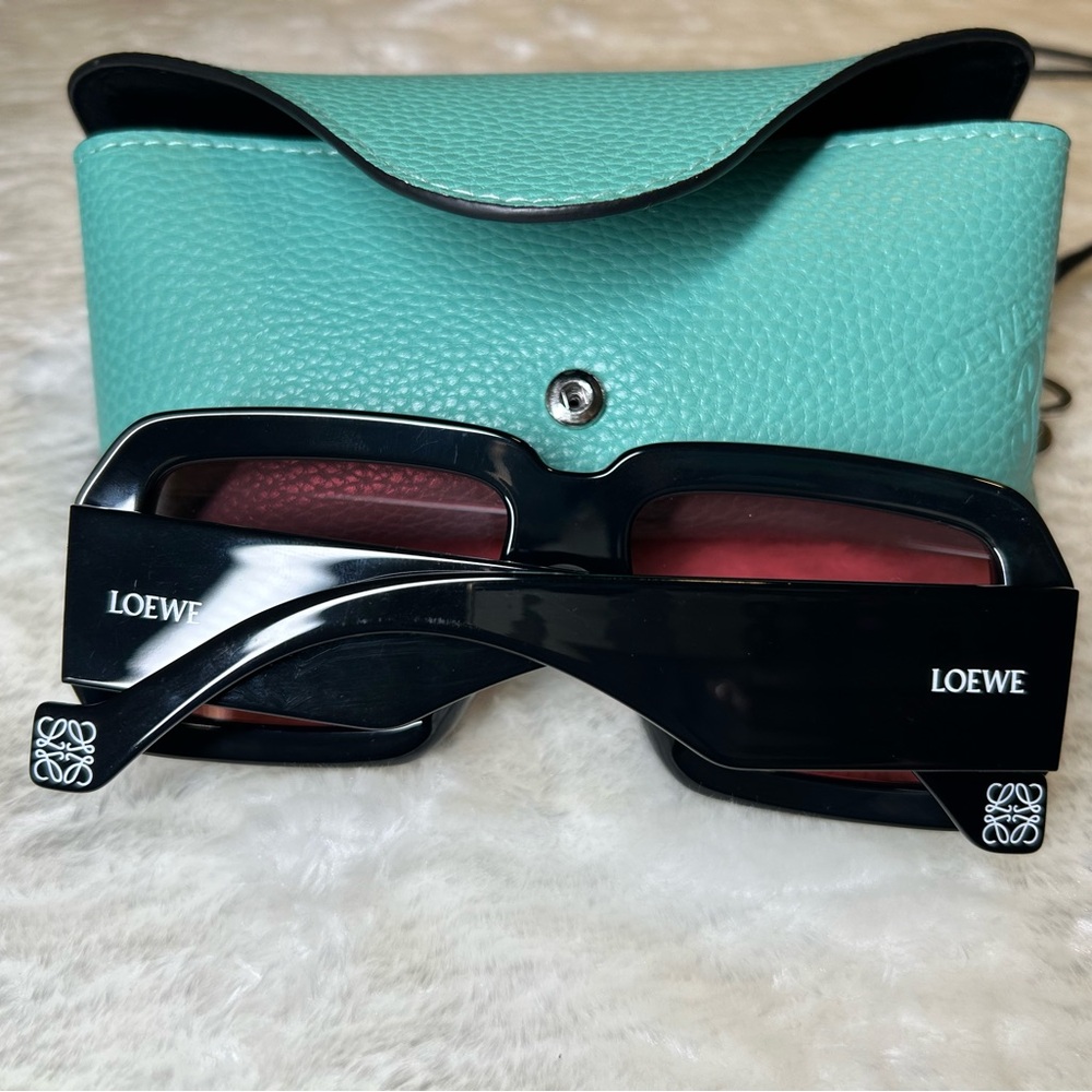 Loewe - Picture 5 of 6